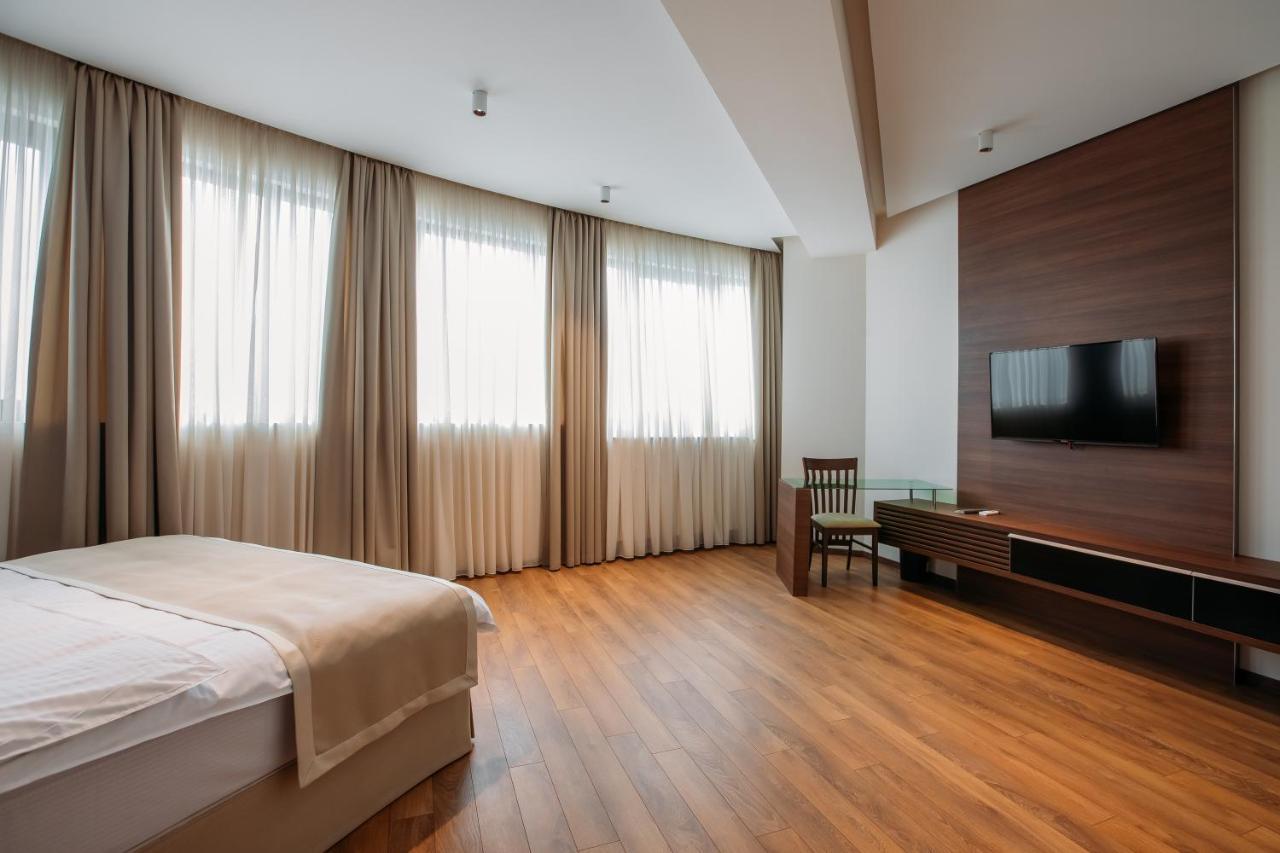 Hotel Parma Тбилиси Екстериор снимка