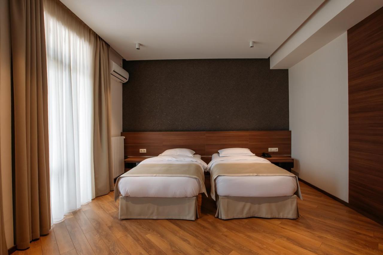 Hotel Parma Тбилиси Екстериор снимка
