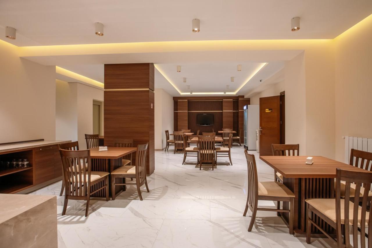 Hotel Parma Тбилиси Екстериор снимка