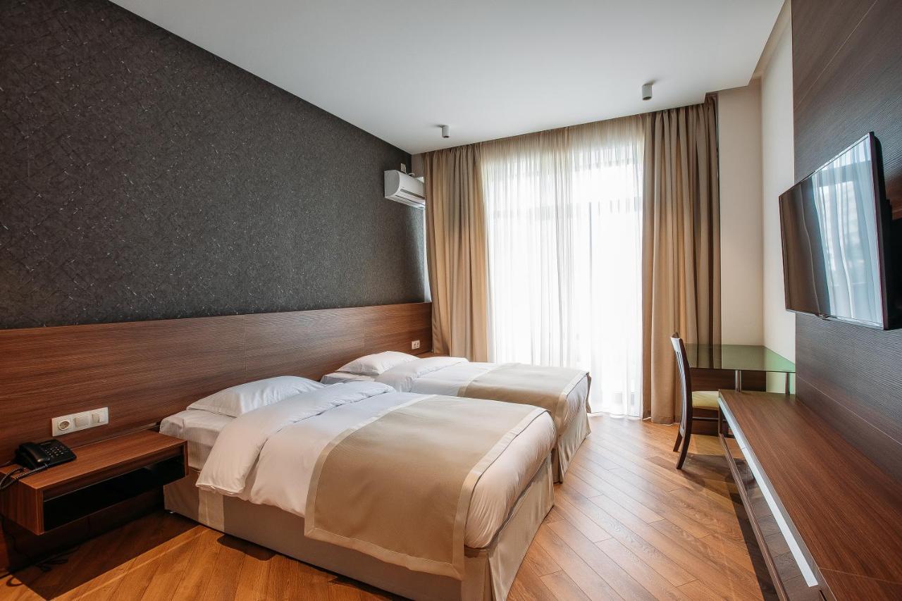 Hotel Parma Тбилиси Екстериор снимка